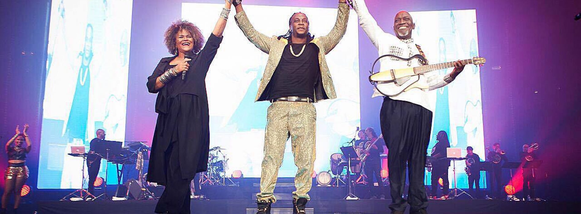 Le 15 avril le chanteur guadeloupéen ADMIRAL T a brulé Bercy . Découvre son clip -« Marchands de sable »- Avril 2017