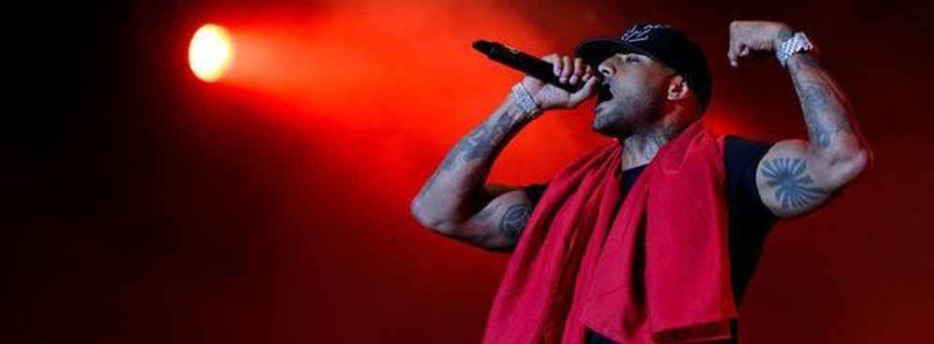 «Vous ne m’avez pas lâché»: Booba, en concert, communie avec ses fans /  samedi soir à Paris La Défense Arena, rempli de 40.000 fans…- Octobre 2018