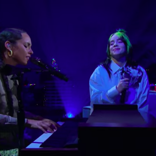 Billie Eilish & Alicia Keys Perform Ocean Eyes The Late Late Show with James Corden   – Décembre 2019