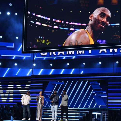 Alicia Keys rend hommage à Kobe Bryant avec les Boyz II Men  // Underdog  / John Legend, DJ Khaled, Meek Mill, Roddy Ricch, Kirk Franklin & YG – Nipsey Hussle Tribute // Camila Cabello – First Man //Ariana Grande – Imagine, My Favorite Things/7 Rings, Thank U, Next  – (LIVE)  GRAMMY AWARDS 2020 – Janvier 2020