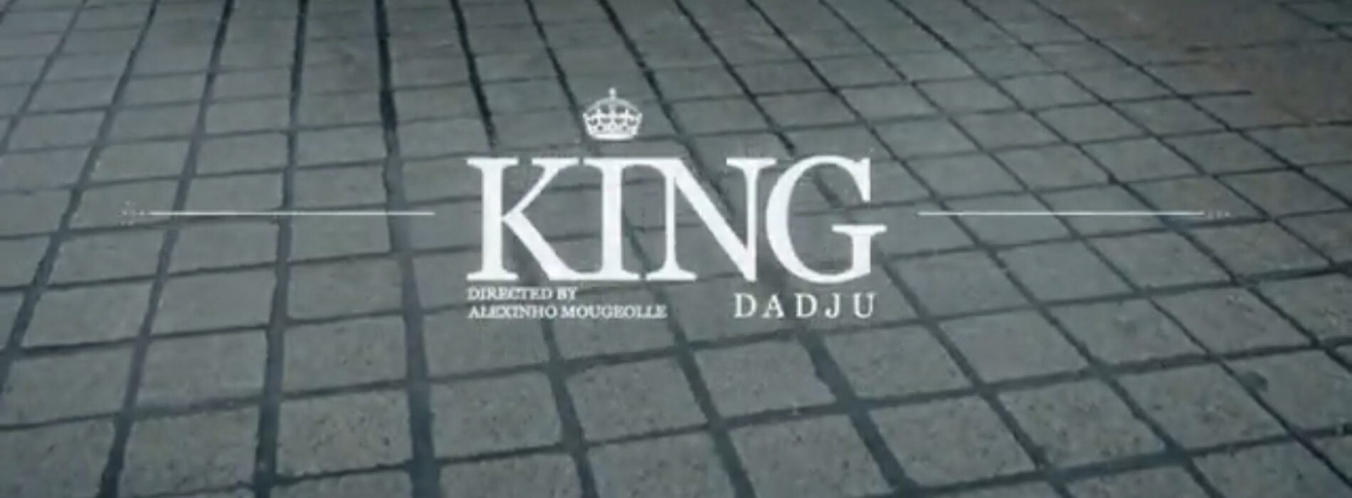 regarde le dernier clip de DADJU – « King » – Février 2022.