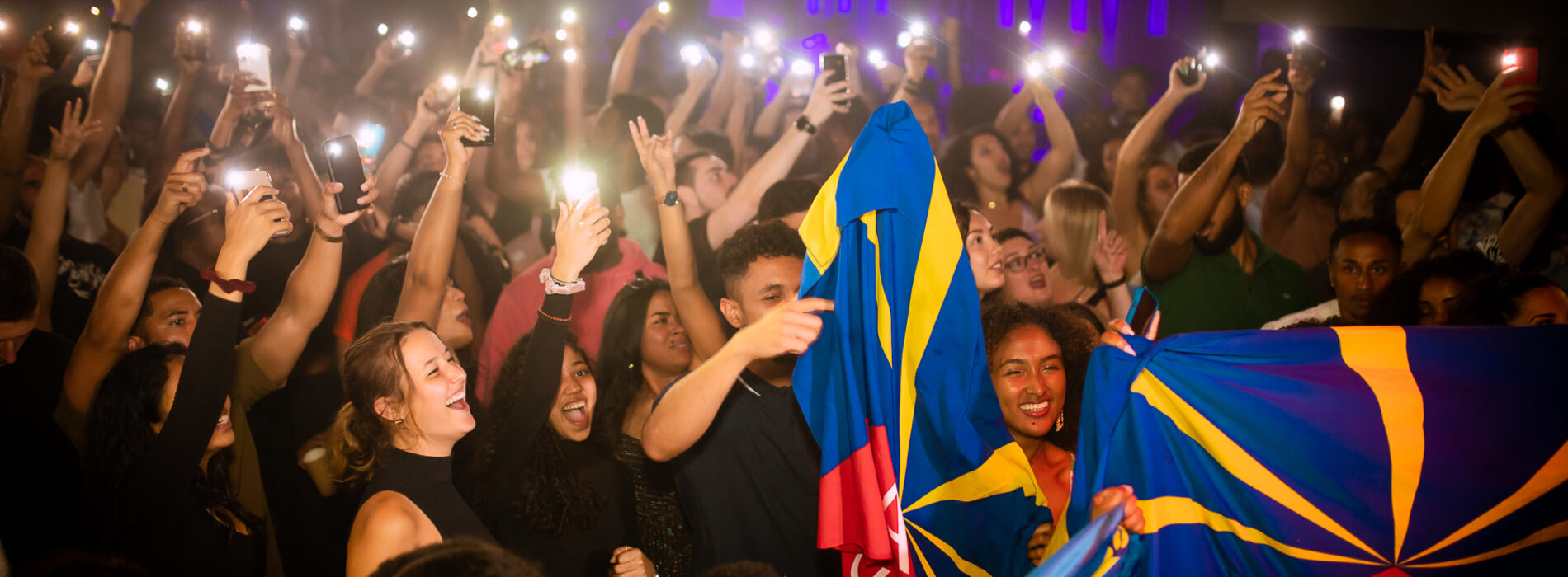 Découvre les photos « par @benjoyf» de La Soirée Coqlakour du 28 mai 2022 au Redlight Paris – juin 2022