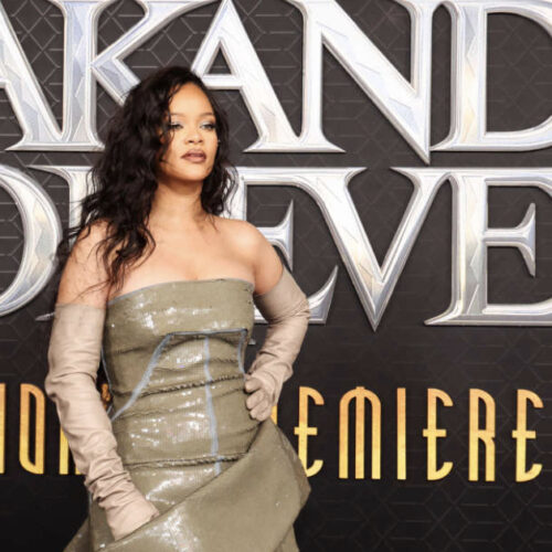 Rihanna revient avec “Lift Me Up”, la chanson du prochain “Black Panther” – Octobre 2022