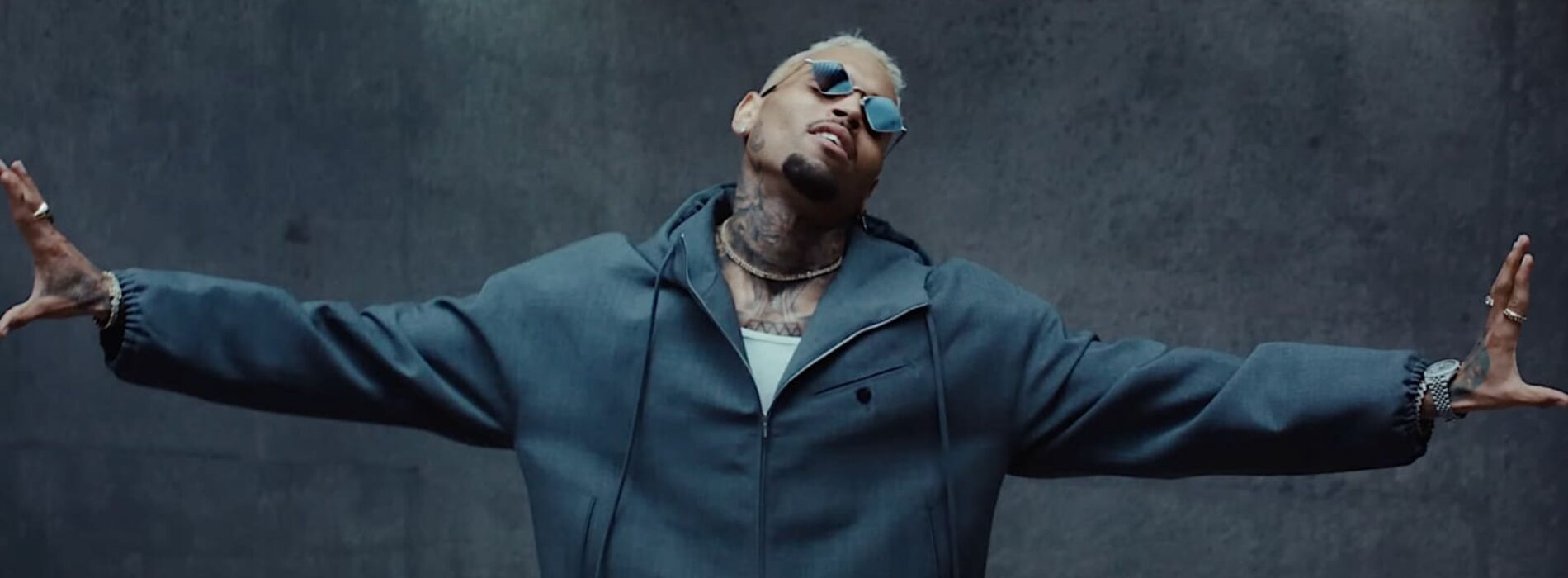 Chris Brown – Sensational (Official Video) ft. Davido, Lojay – Novembre 2023